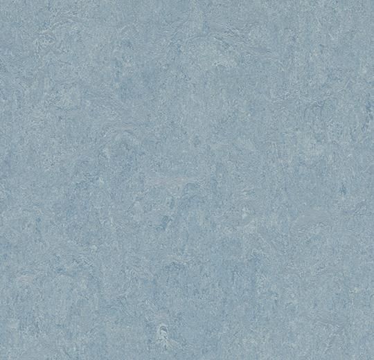 Линолеум Forbo Marmoleum Marbled Fresco 3828 blue heaven